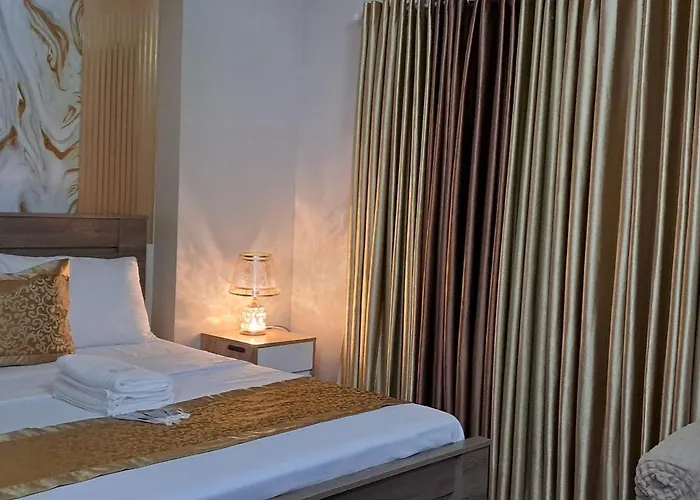 Hostal Bozy Staycation Manila